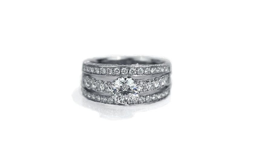 Tri-Band Round Brilliant Diamond Ring
